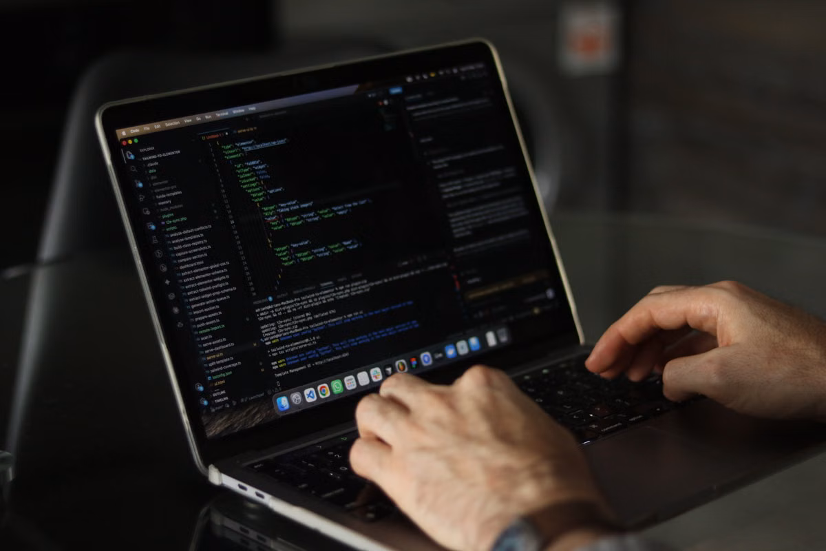 Xcode Cloud ou un Mac distant ? Choisir l’iOS CI en 2026